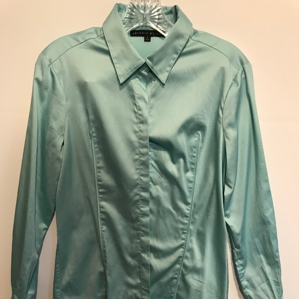 Buttondown Glouse